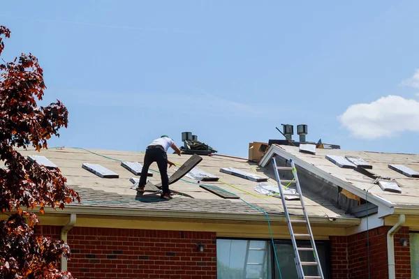 Roof Repair vs. Roof Replacement: What’s Right for Middleburg?