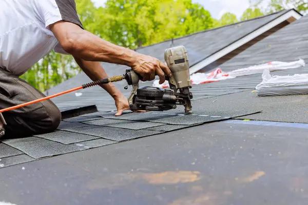 Factors to Consider When Replacing Your Roof in Freeland