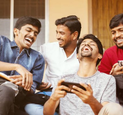 Fake Tutorials Exploiting Instagram Private Viewer Searches